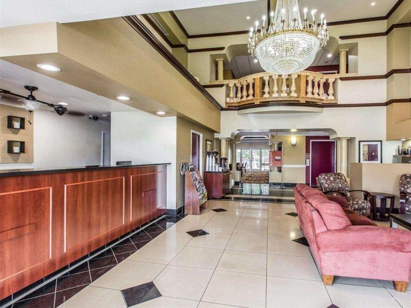 Comfort Suites Бейкерсфилд Экстерьер фото