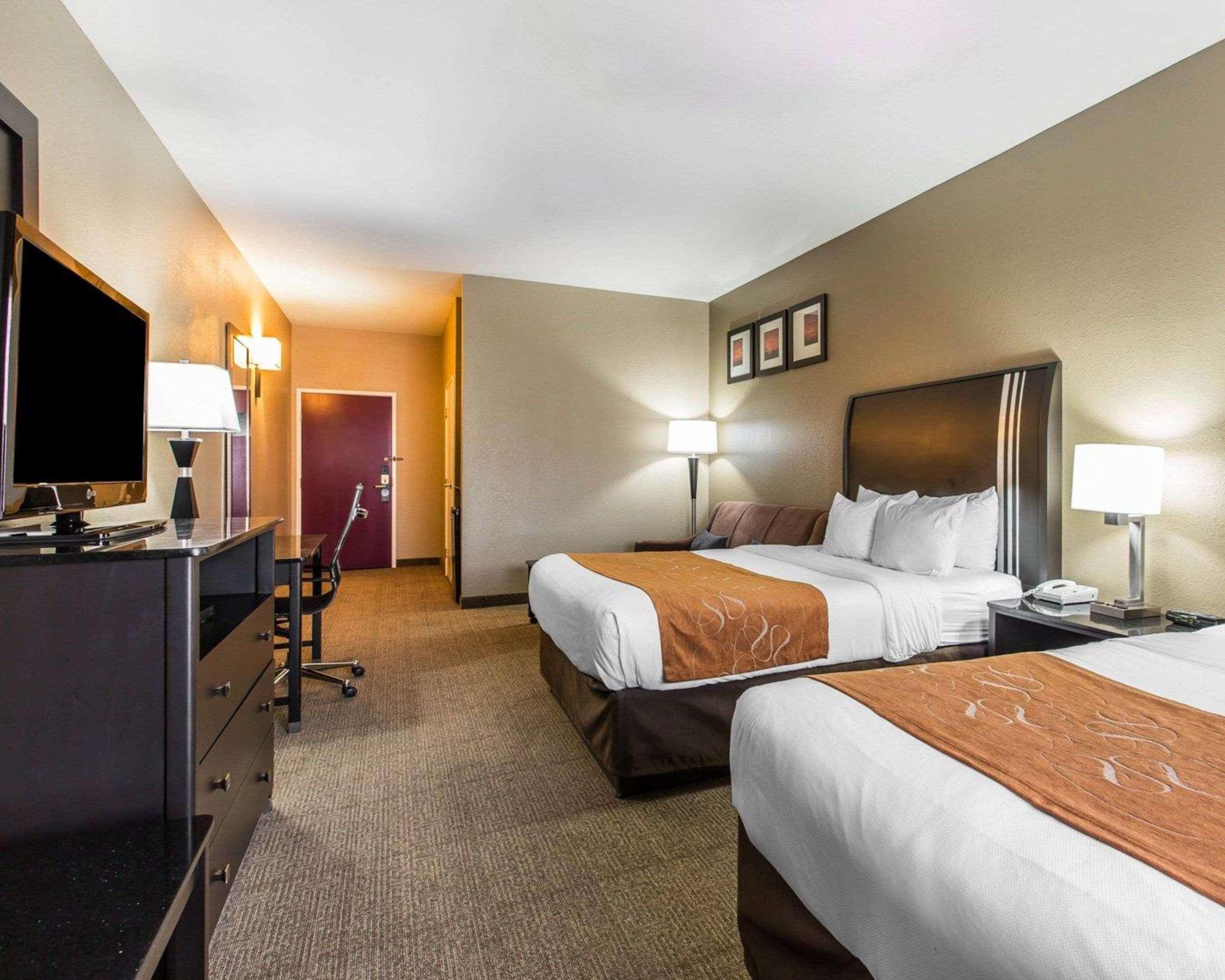 Comfort Suites Бейкерсфилд Экстерьер фото