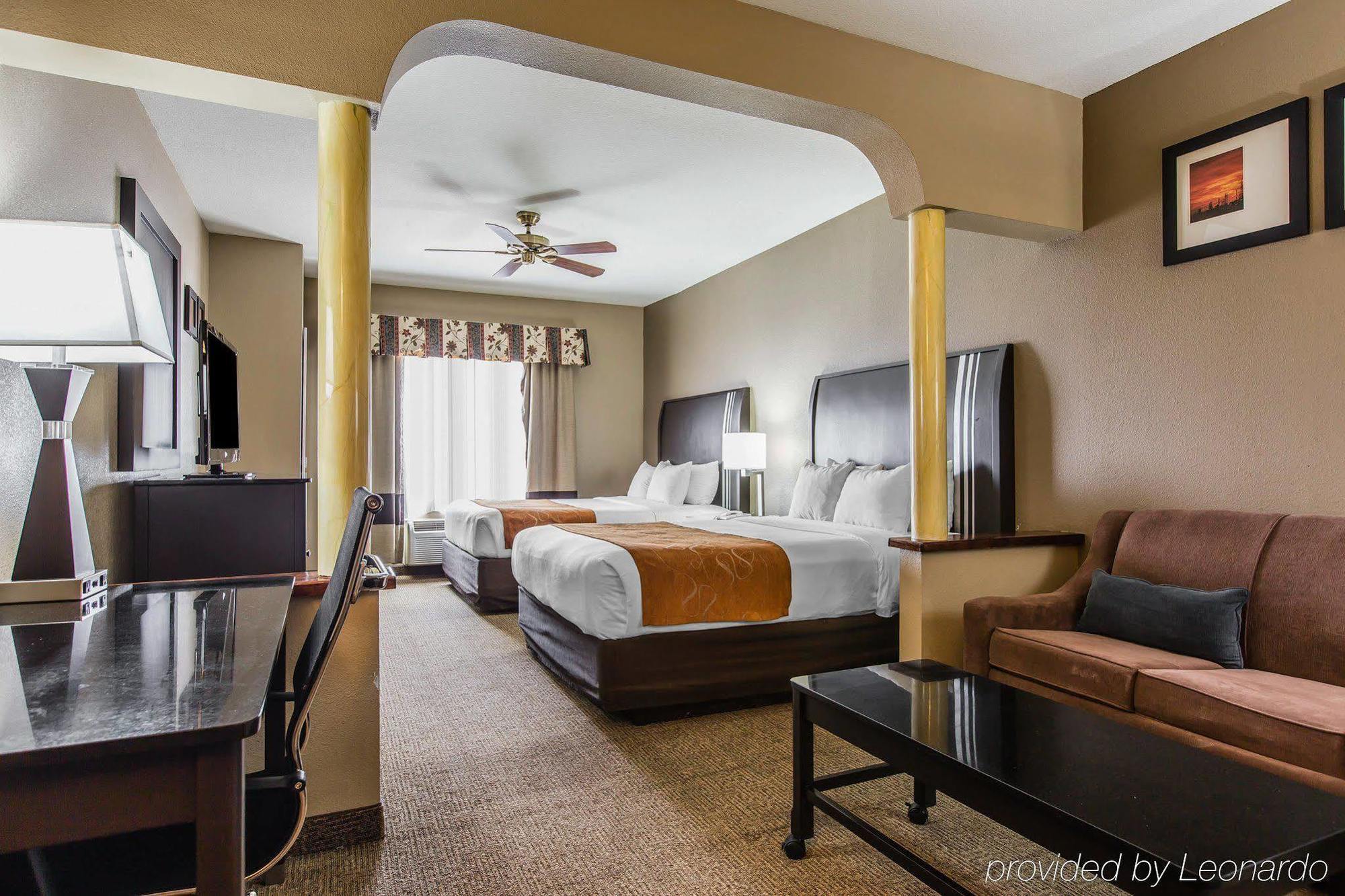 Comfort Suites Бейкерсфилд Экстерьер фото