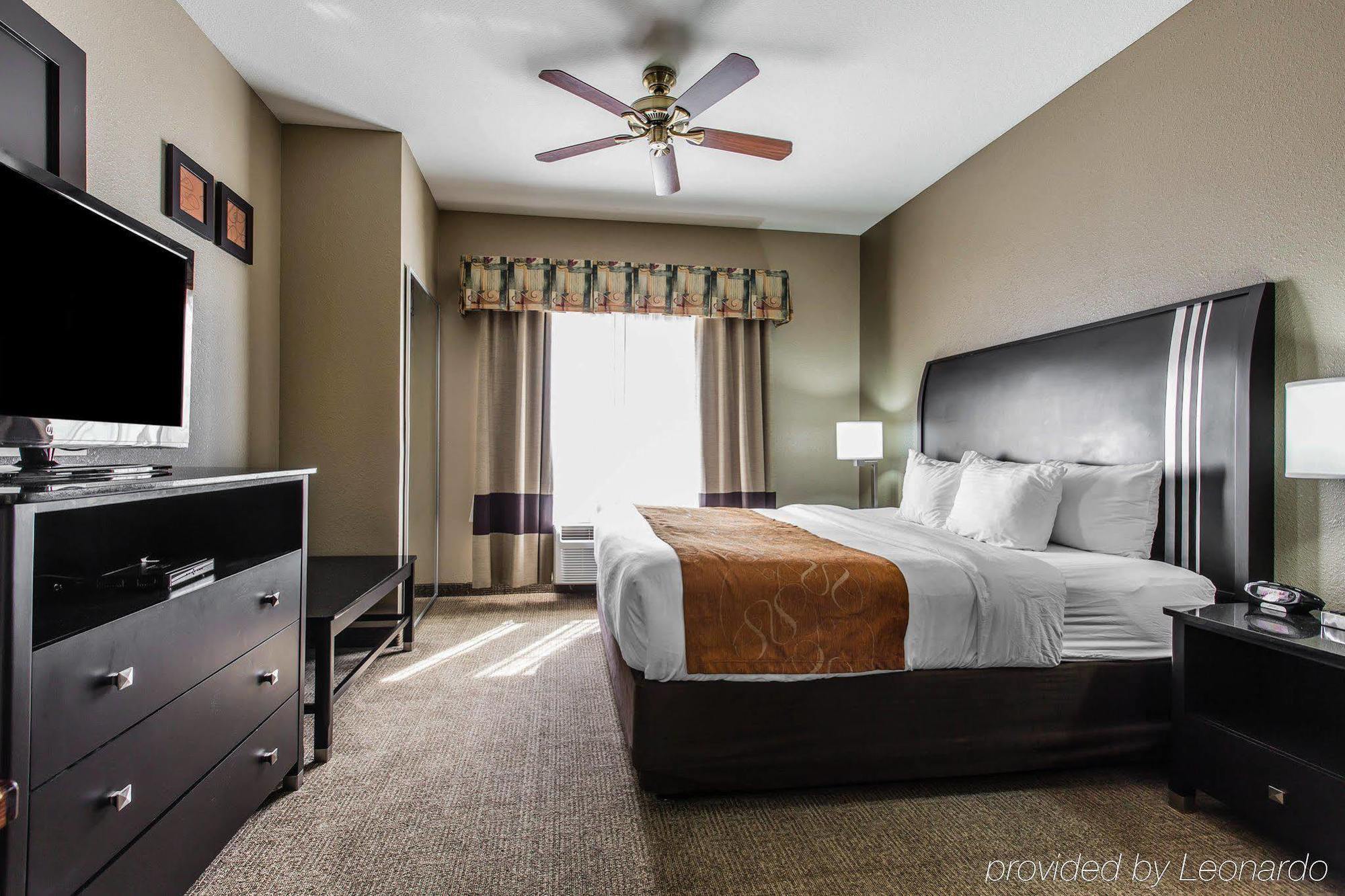 Comfort Suites Бейкерсфилд Экстерьер фото