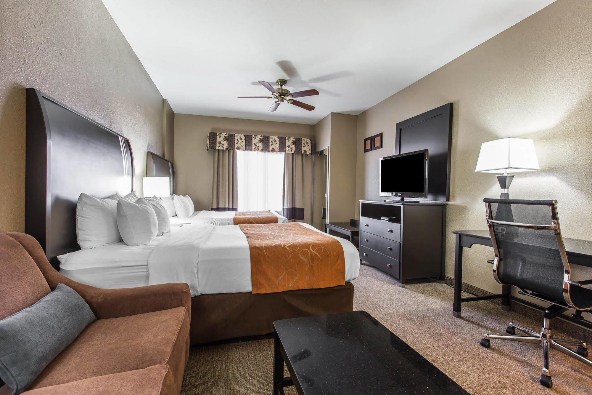 Comfort Suites Бейкерсфилд Экстерьер фото