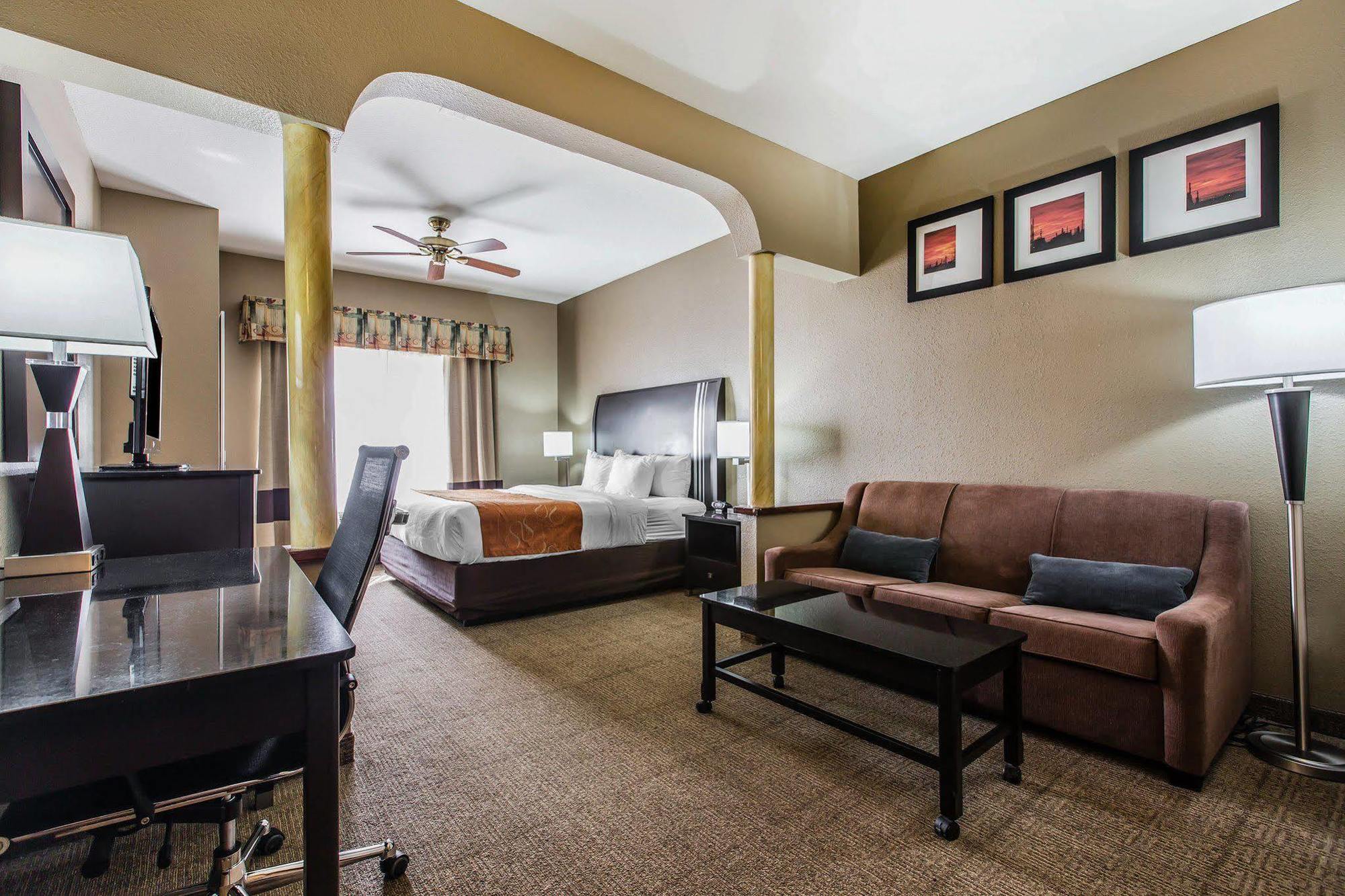 Comfort Suites Бейкерсфилд Экстерьер фото